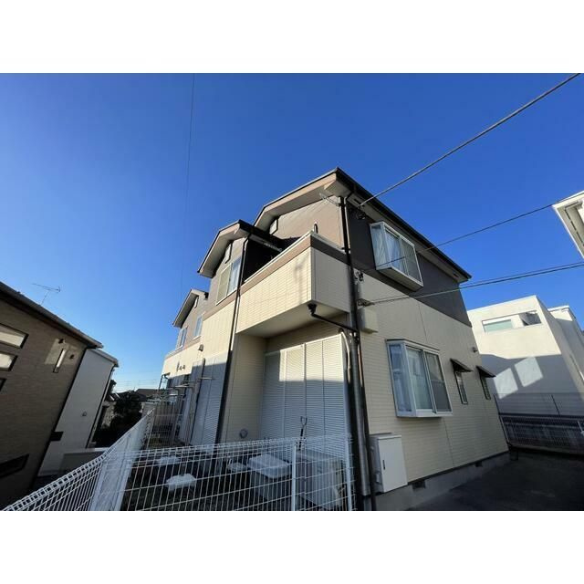 ソレイユ川和台の外観