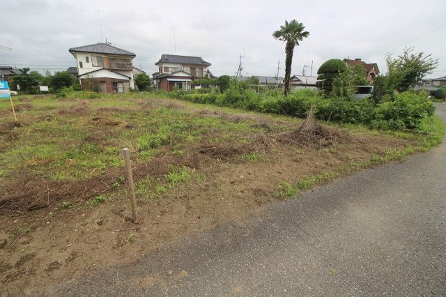 栃木市川原田町の前面道路含む現地写真|敷地の北側にある道路から南西に向かって撮影