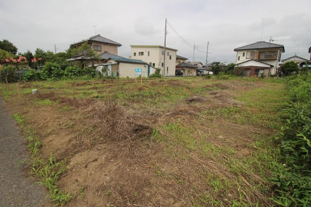 栃木市川原田町の外観|敷地の南東端から北西に向かって撮影