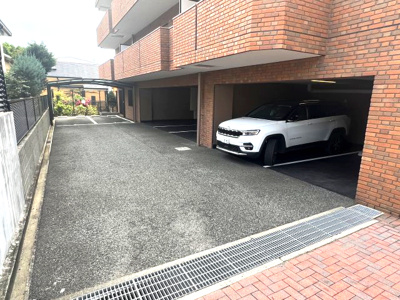 【駐車場】 | ブリックブロック