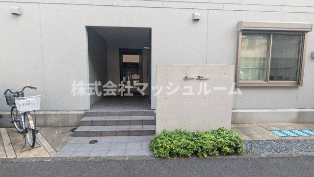アプリーレ中野のエントランス