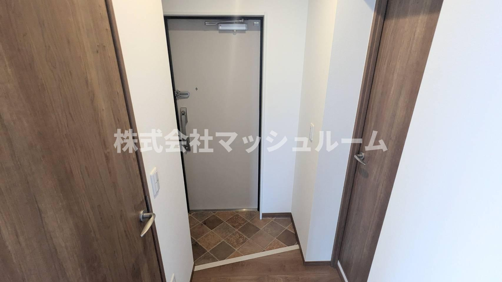 アプリーレ中野の玄関