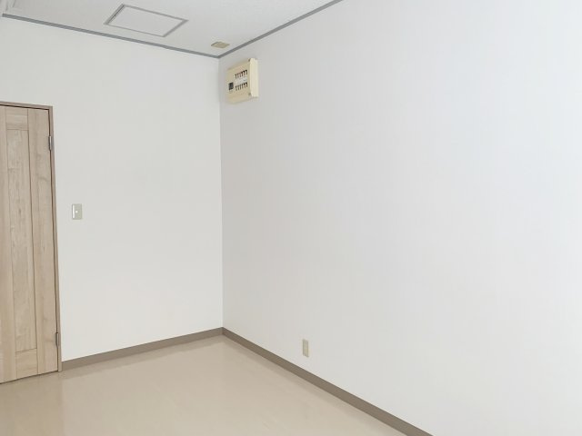 H様財部テナントの内装