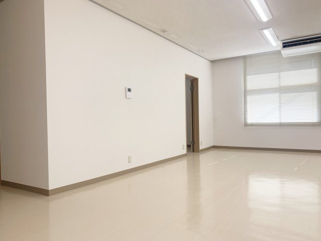 H様財部テナントの内装