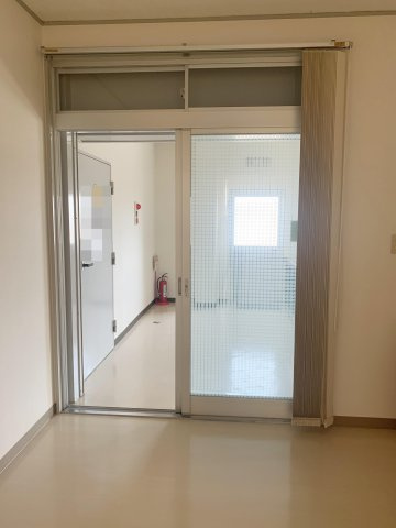 H様財部テナントの内装