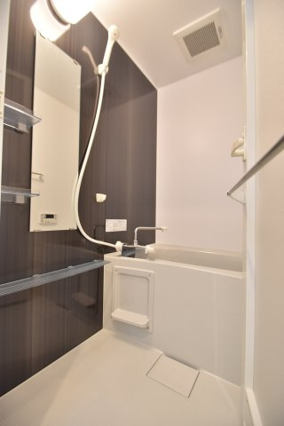 大阪市城東区新喜多２丁目のアパートの浴室