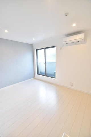 大阪市城東区新喜多２丁目のアパートの居間・リビング