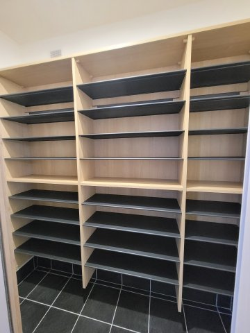 西浜3丁目Ⅳ・新築戸建の玄関