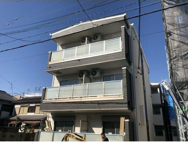 e-house