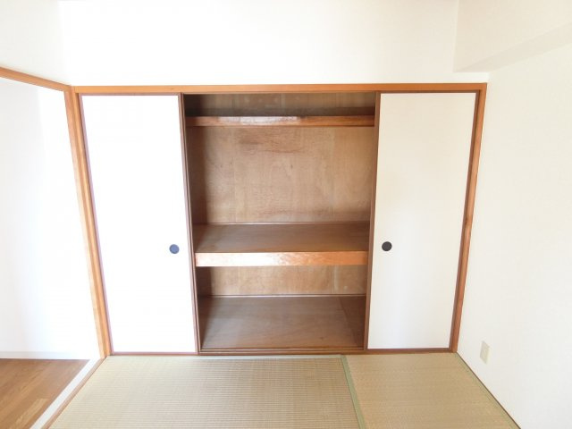 ブエナビスタ和泉中央の収納|同物件別部屋イメージ写真