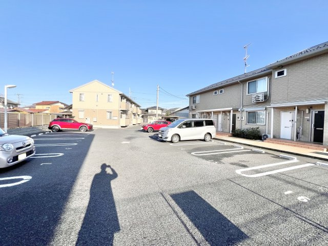 アヴニールの駐車場