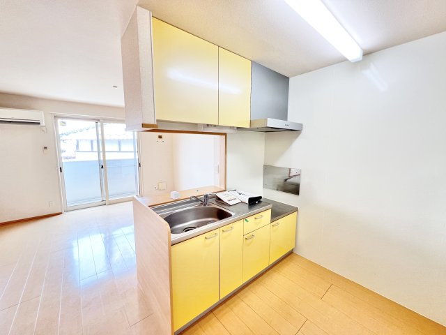 アヴニールのキッチン|※別部屋参考写真