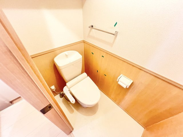 アヴニールのトイレ|※別部屋参考写真