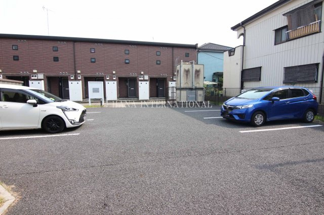 コスモスの駐車場