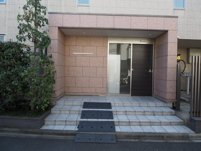 【エントランス】 | ル・グラン富久町 | 高級感ある自動ドアのエントランス