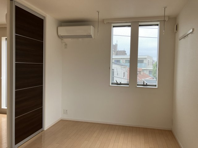 【洋室】 | ル・グラン富久町 | 寝室としてもリラックスできそうな空間です