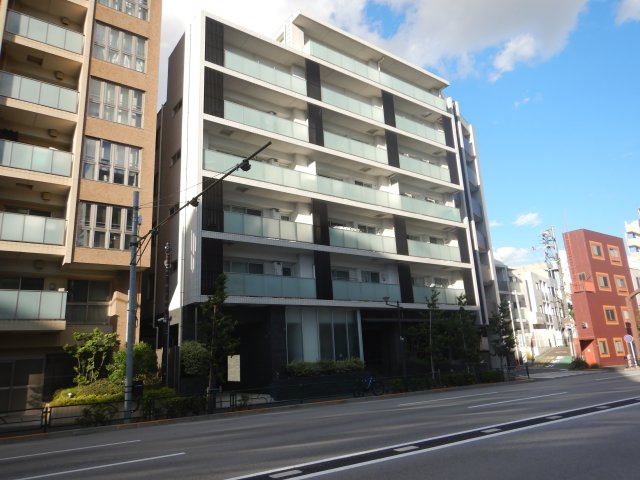 ライフピア新宿中落合の外観