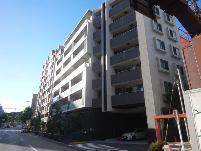 ライフピア新宿中落合の外観