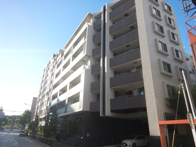 ライフピア新宿中落合の外観