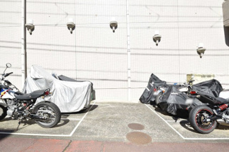 【駐車場】 | バイク置き場。空き区画の有無や駐輪料金、サイズおよび排気量規定などについては、改めてお問い合わせください。～即日のご見学可能～　お問合せはお気軽にどうぞ。