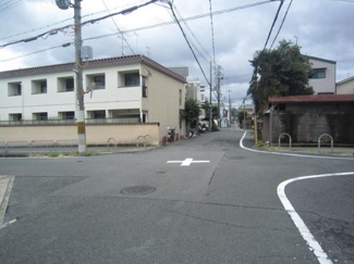 【前面道路含む現地写真】