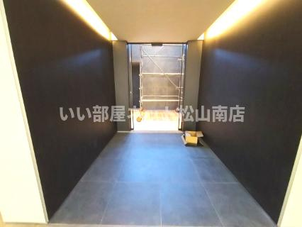 【エントランス】 | ヴィステリオ プレミア
