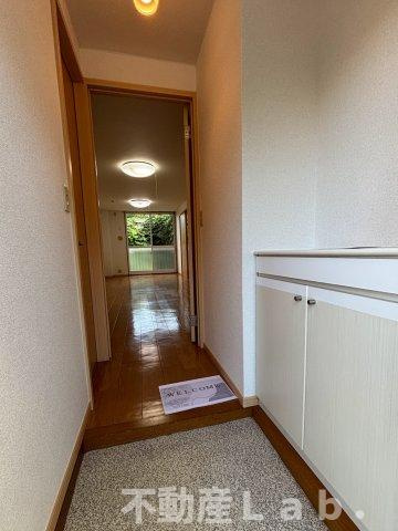 ハピネスハイツの玄関