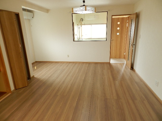 登別市中央町7丁目26-2戸建の内装