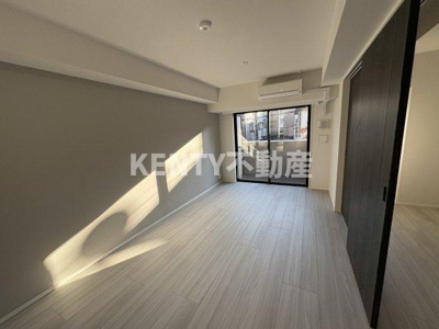 【居間・リビング】 | ＲＪＲプレシア大森北 | こちらのリビングで趣味の時間をお楽しみください