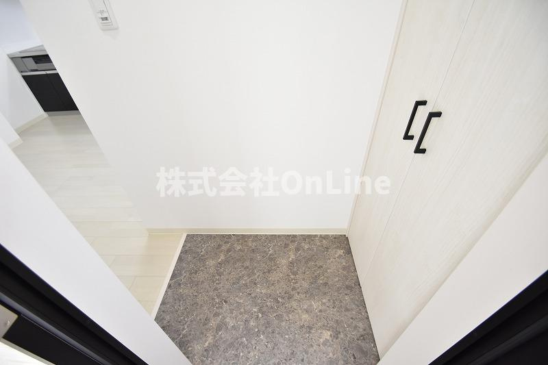クリエオーレ吉田の玄関
