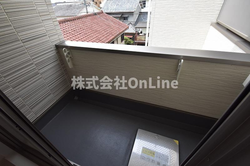クリエオーレ吉田のバルコニー