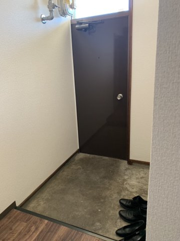 ハイツK・Iの玄関