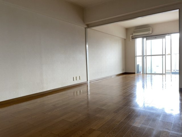 西川口ローヤルコーポの居間・リビング