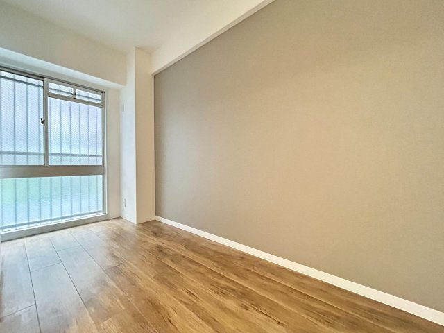 ◆京阪本線『中書島』駅徒歩４分＆３沿線利用可能◆令和６年８月フルリノベーション完了◆ペルル伏見桃山Ⅱの洋室|洋室