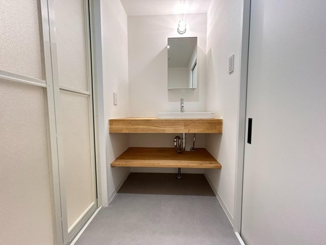 ◆京阪本線『中書島』駅徒歩４分＆３沿線利用可能◆令和６年８月フルリノベーション完了◆ペルル伏見桃山Ⅱの洗面所|洗面室