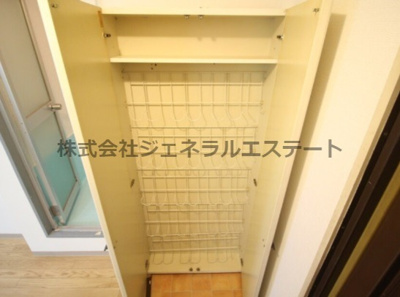 【収納】 | コーポ萱島 | シューズボックス付きです