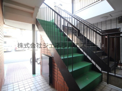 【ロビー】 | コーポ萱島 | 建物の内部です