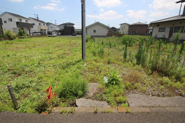 下野市小金井の外観|北東側との境界部分（2024年6月撮影）