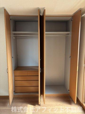 【収納】 | ランドマーク曙 壱番館 | 洋室6.7帖のクローゼット