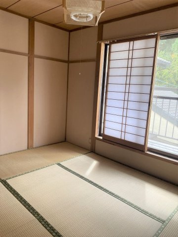 遠野市東上組町のアパートの和室