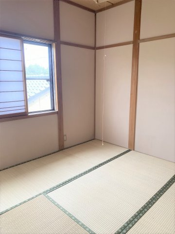 遠野市東上組町のアパートの和室