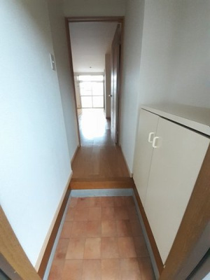 【玄関】 | ドリームハイツ高田 | 【ドリームハイツ高田】きれいな玄関です