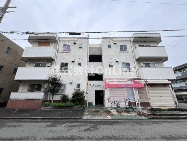 三上マンションの外観