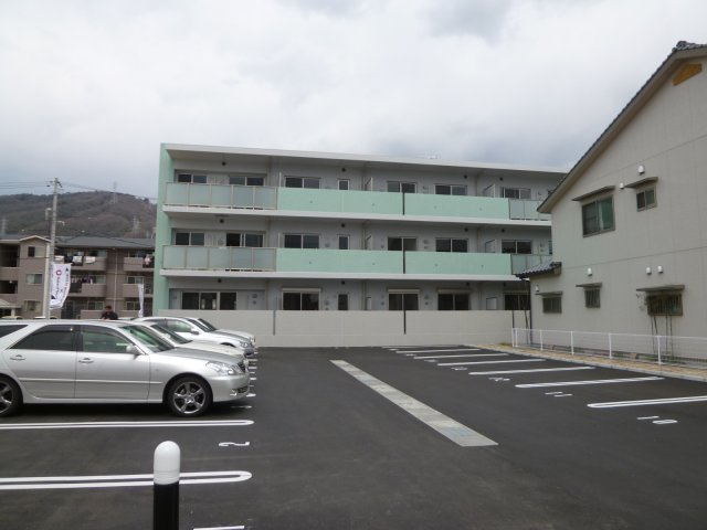 チェリーツリータウンの駐車場
