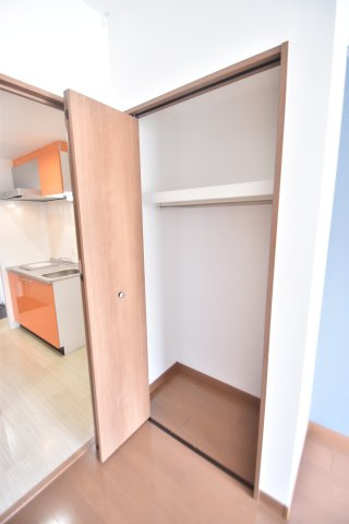 大阪市城東区関目１丁目の賃貸マンションの収納