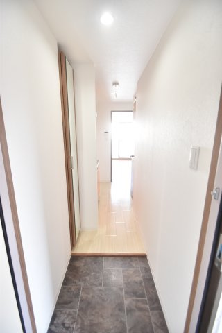 大阪市城東区関目１丁目の賃貸マンションの玄関