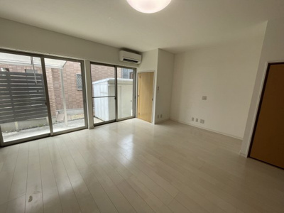 【居間・リビング】 | 南岩国町５丁目　中古戸建