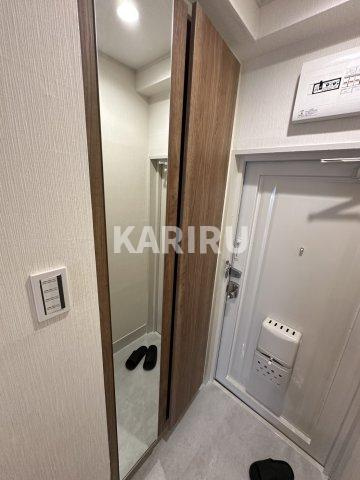 サン岩本ビルの玄関