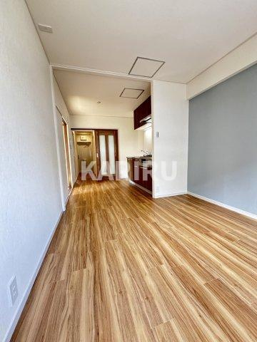 サン岩本ビルの居間・リビング