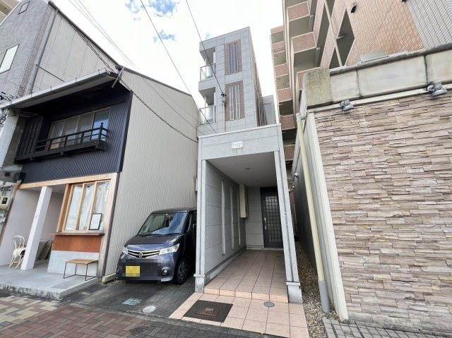 eagle HONJINの外観
